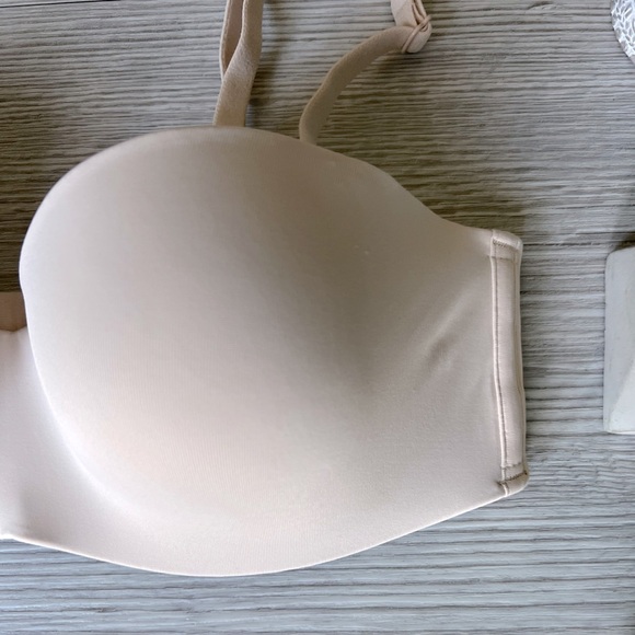 VS PINK wear everywhere push up strapless bra size 34B EUC - Picture 2 of 15